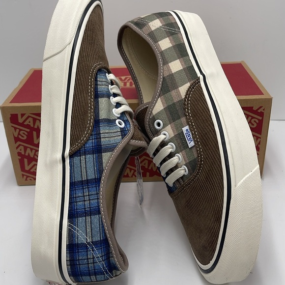 Authentic 44 D
Anaheim Factory 0g Cord/Pewter
VN000581NU Sneakers - Picture 11 of 16